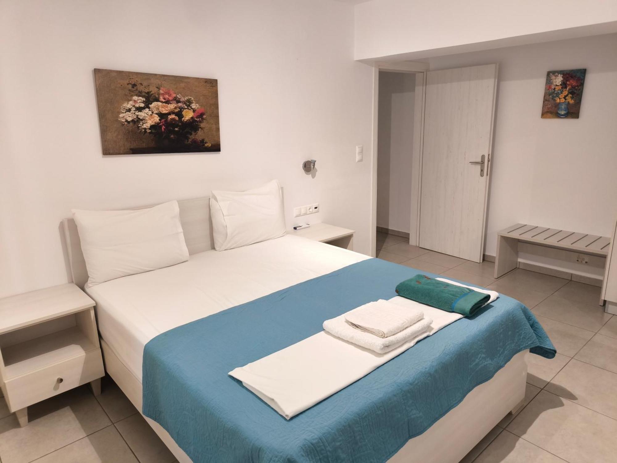 Alexia Rooms Palaiochora Dış mekan fotoğraf