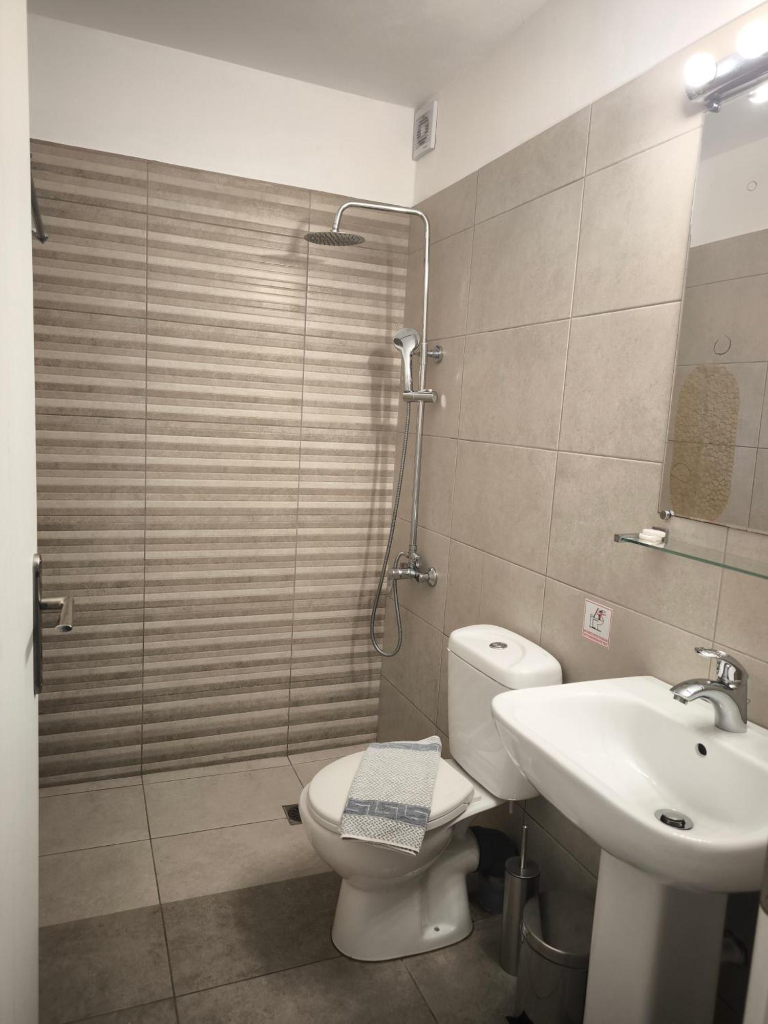 Alexia Rooms Palaiochora Dış mekan fotoğraf