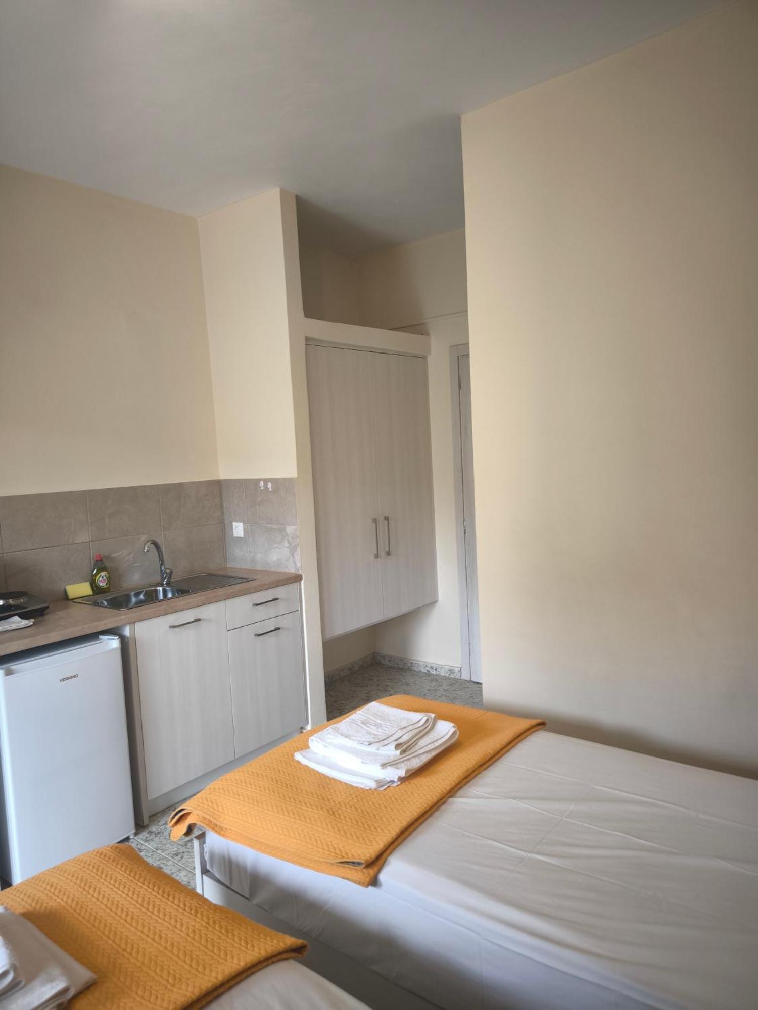 Alexia Rooms Palaiochora Dış mekan fotoğraf